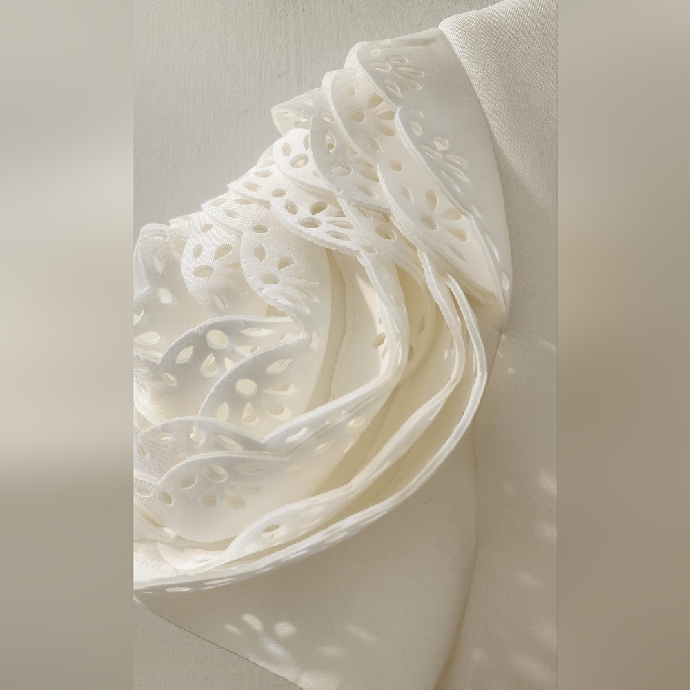 Badgley Mischka Elegant White Dress with Floral‎ Sleeves, Size 10. - Picture 9 of 10